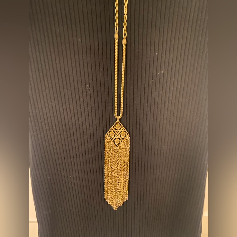 Stella & Dot Gold Tone Diamond Shaped Necklace
